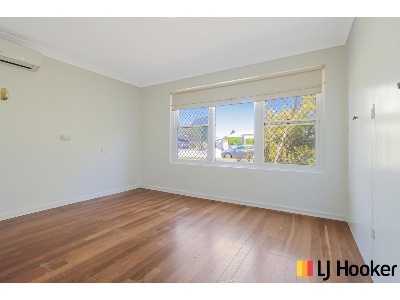 10 Vesta Crescent, Shelley WA 6148