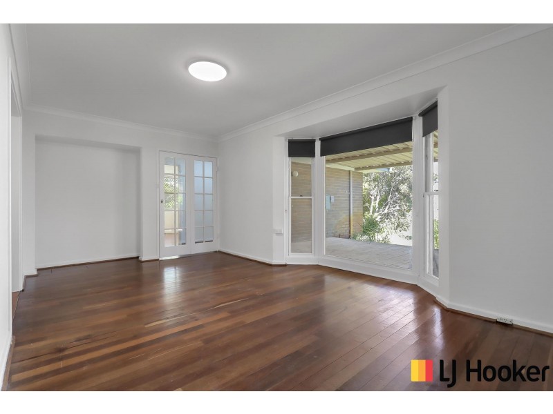 10 Vesta Crescent, Shelley WA 6148