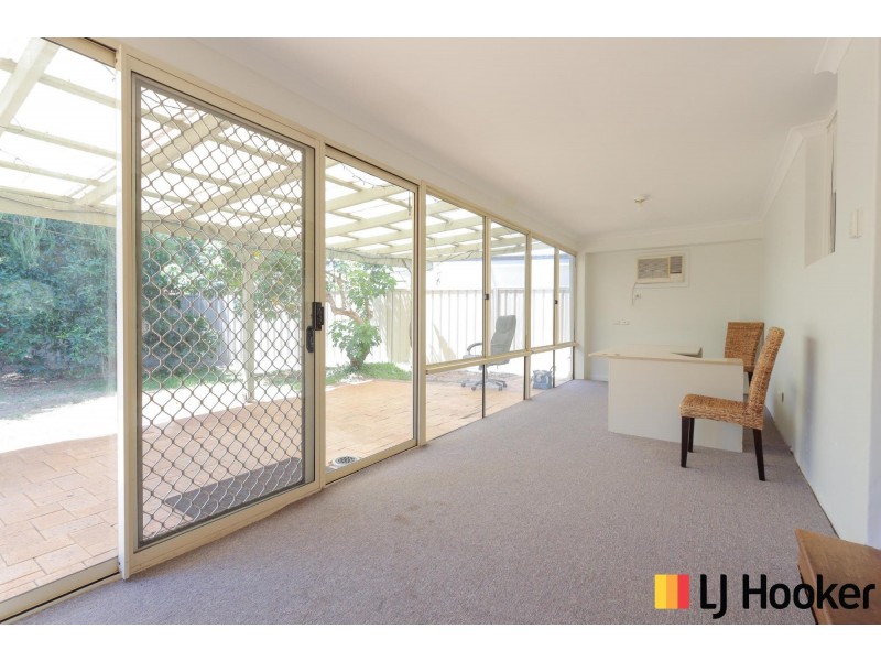 10 Vesta Crescent, Shelley WA 6148