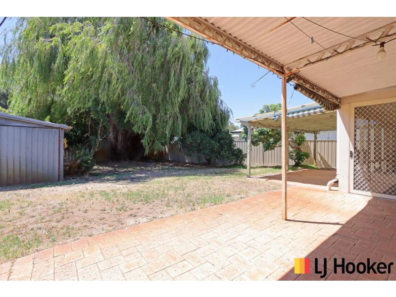 10 Vesta Crescent, Shelley WA 6148