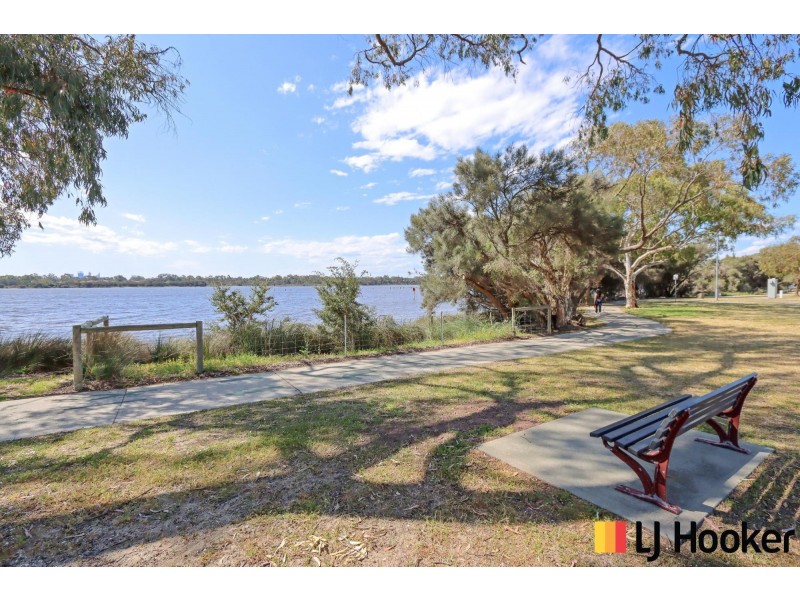 10 Vesta Crescent, Shelley WA 6148