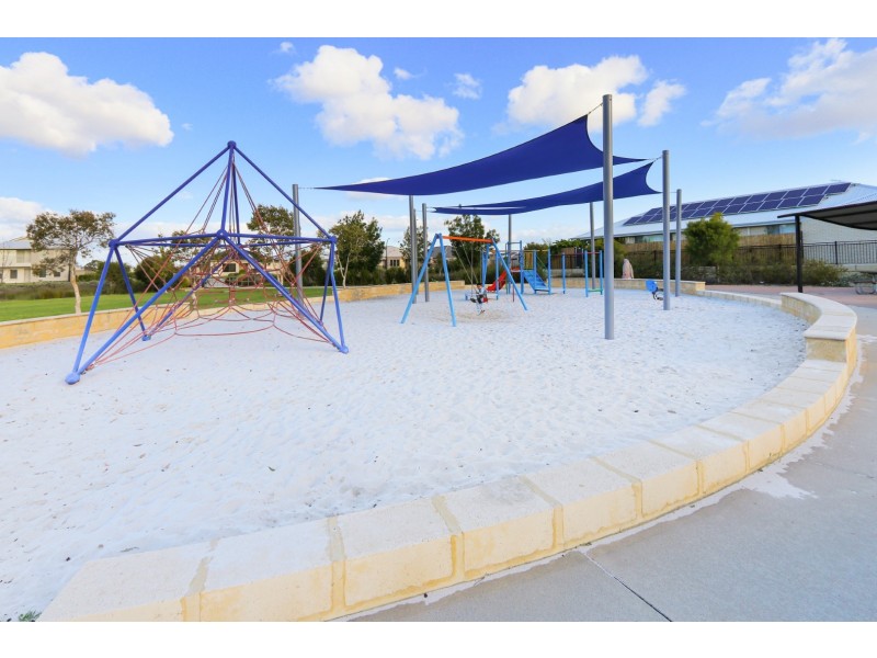 10C Terracina Parkway, Piara Waters WA 6112