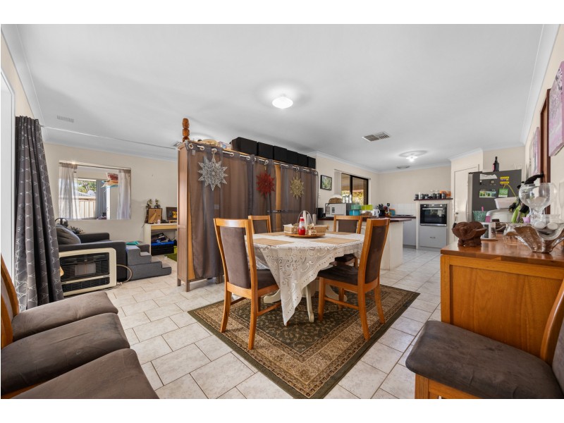 14 Calophylla Way, High Wycombe WA 6057