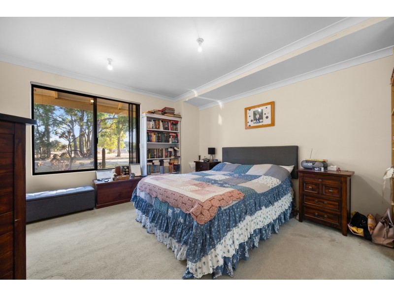 14 Calophylla Way, High Wycombe WA 6057