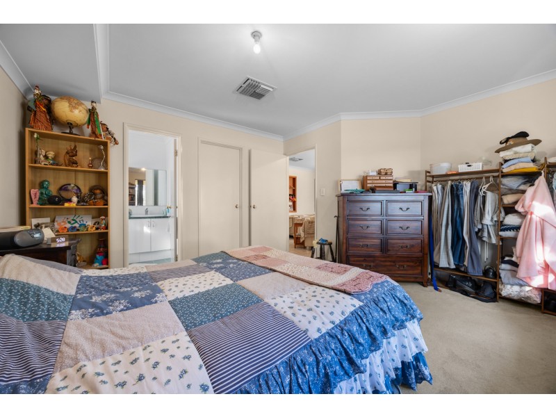 14 Calophylla Way, High Wycombe WA 6057