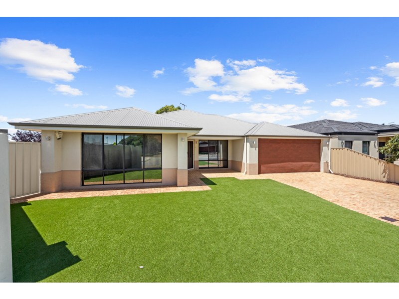 1 Tongaroo Boulevard, Success WA 6164