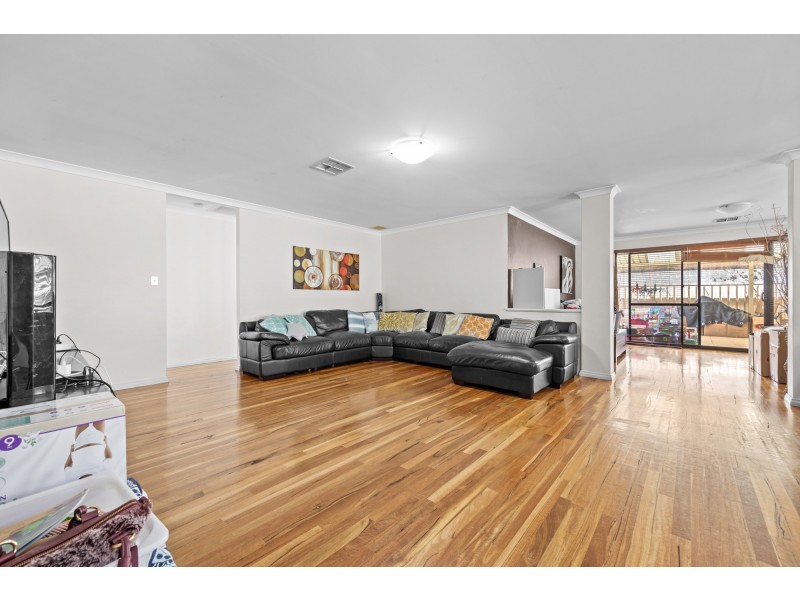 1 Tongaroo Boulevard, Success WA 6164