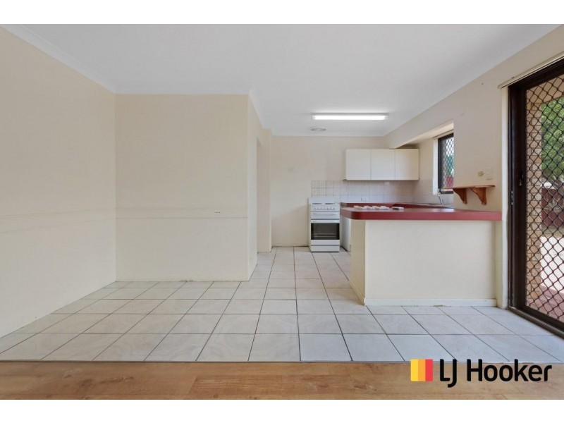 37 Camfield Loop, Parmelia WA 6167