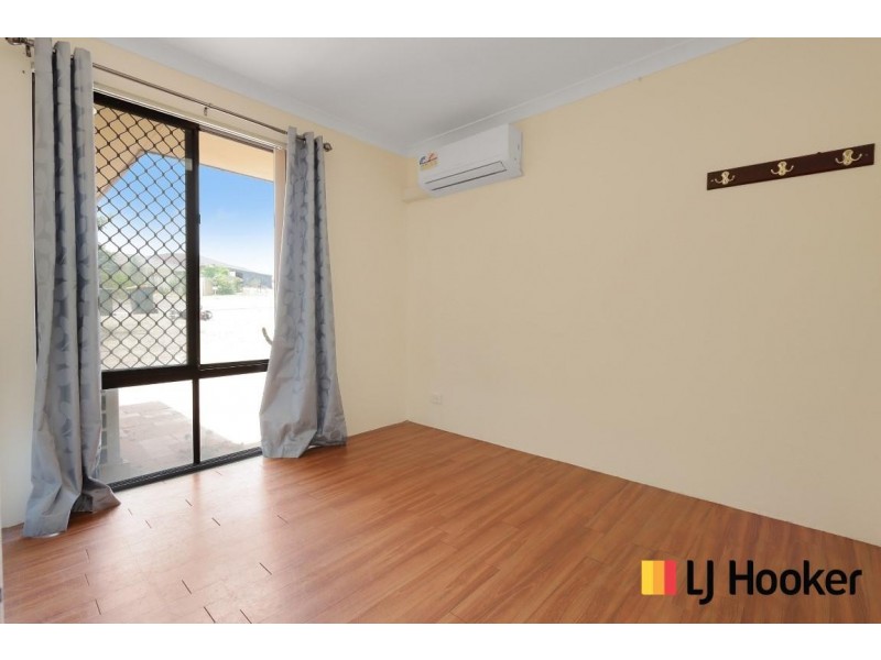 37 Camfield Loop, Parmelia WA 6167