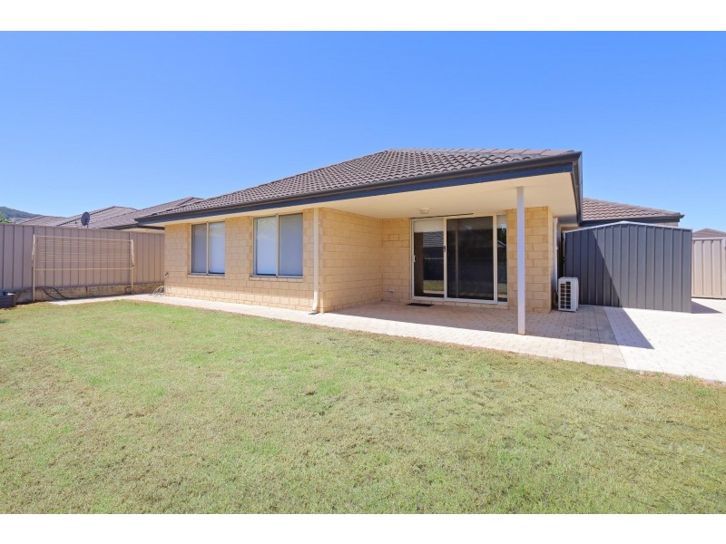 12 Smailes Elbow, Brookdale WA 6112