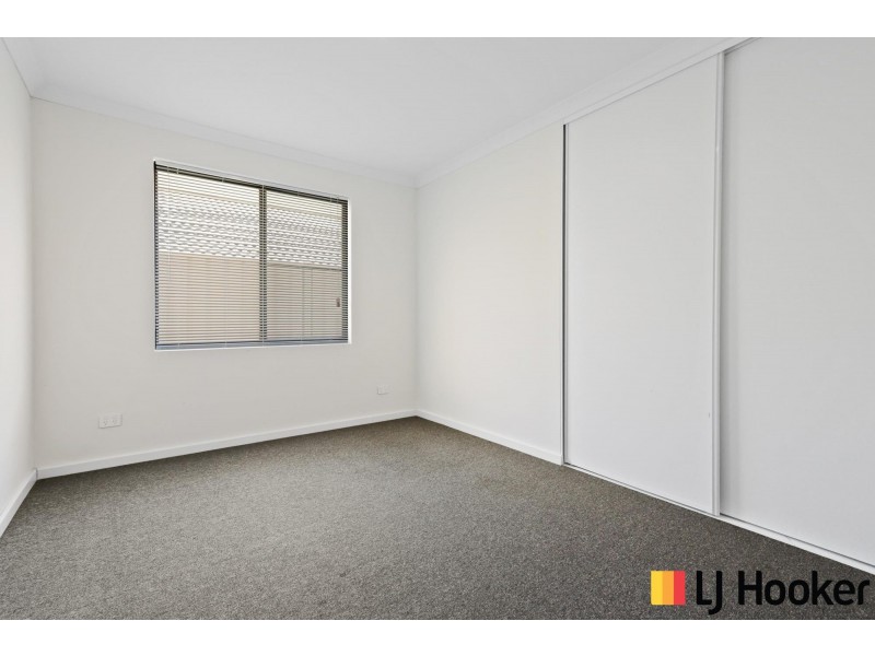 34 Pickering Avenue, Parmelia WA 6167