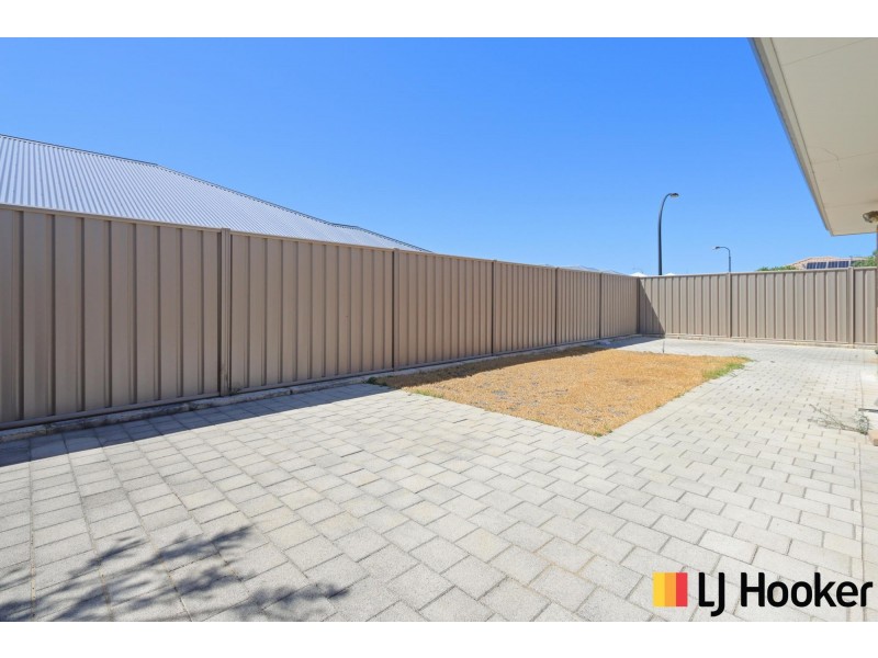 34 Pickering Avenue, Parmelia WA 6167