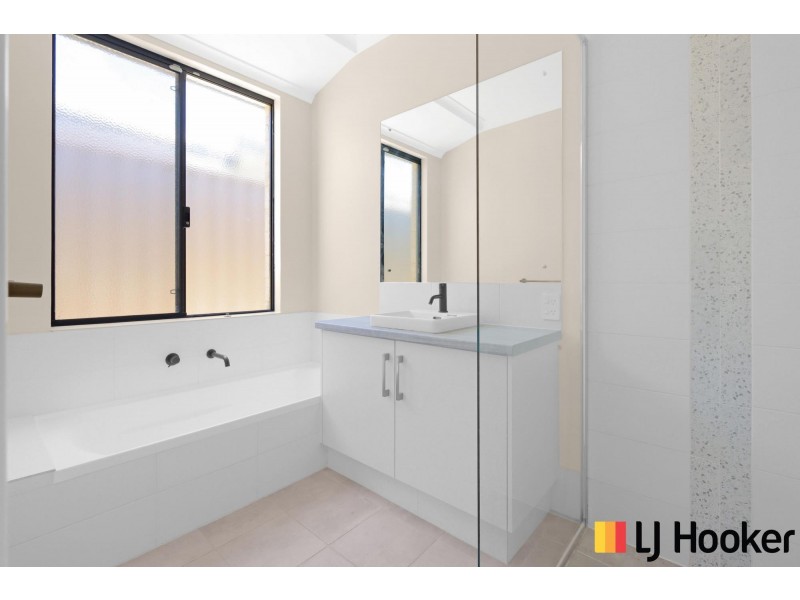 63 Ashworth Way, Brookdale WA 6112