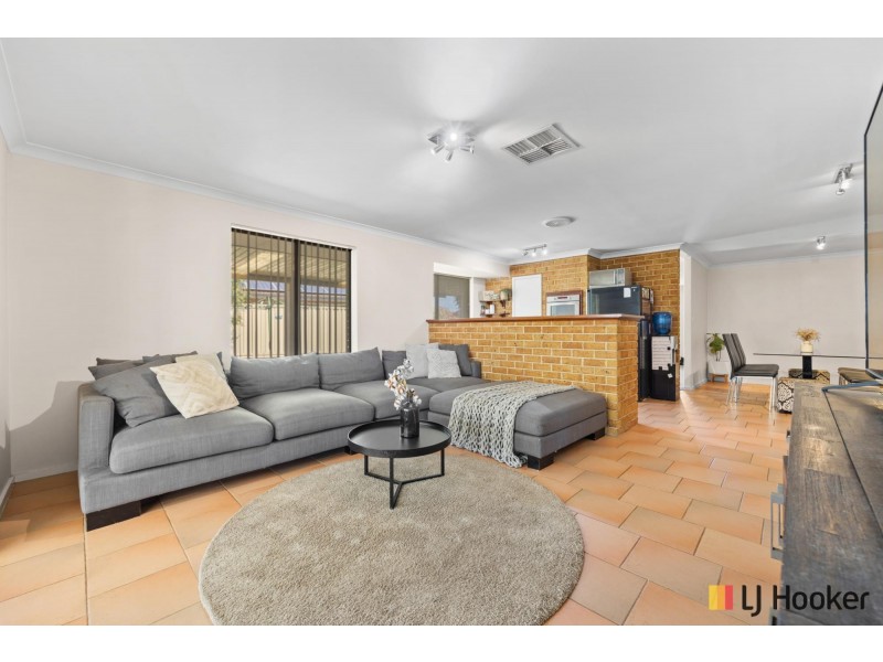 15 Larkspur Cross, Yangebup WA 6164