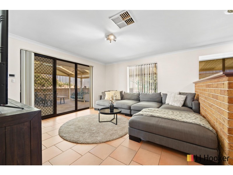 15 Larkspur Cross, Yangebup WA 6164