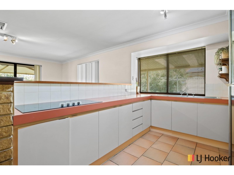 15 Larkspur Cross, Yangebup WA 6164