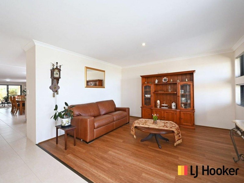 284 Camborne Parkway, Butler WA 6036