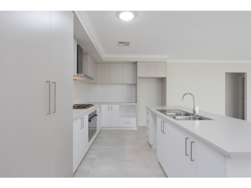 15 Dod Green, Cloverdale WA 6105