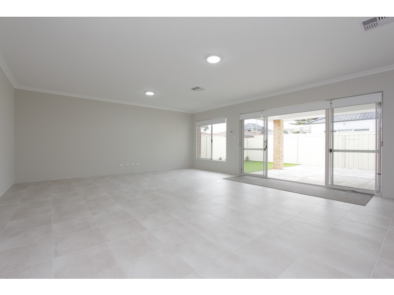 15 Dod Green, Cloverdale WA 6105