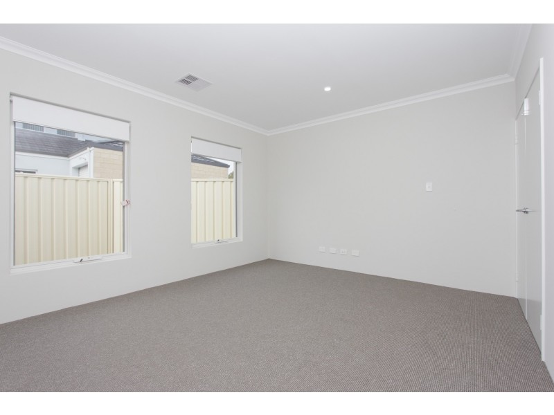 15 Dod Green, Cloverdale WA 6105
