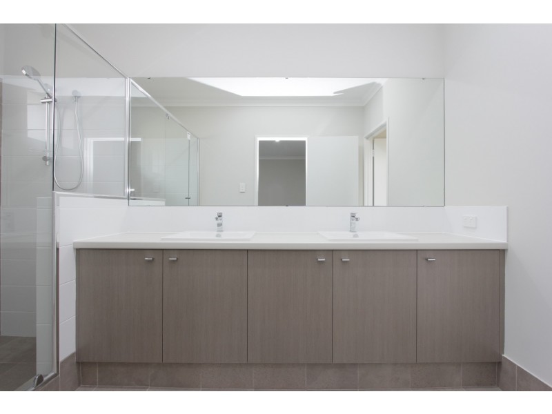 15 Dod Green, Cloverdale WA 6105
