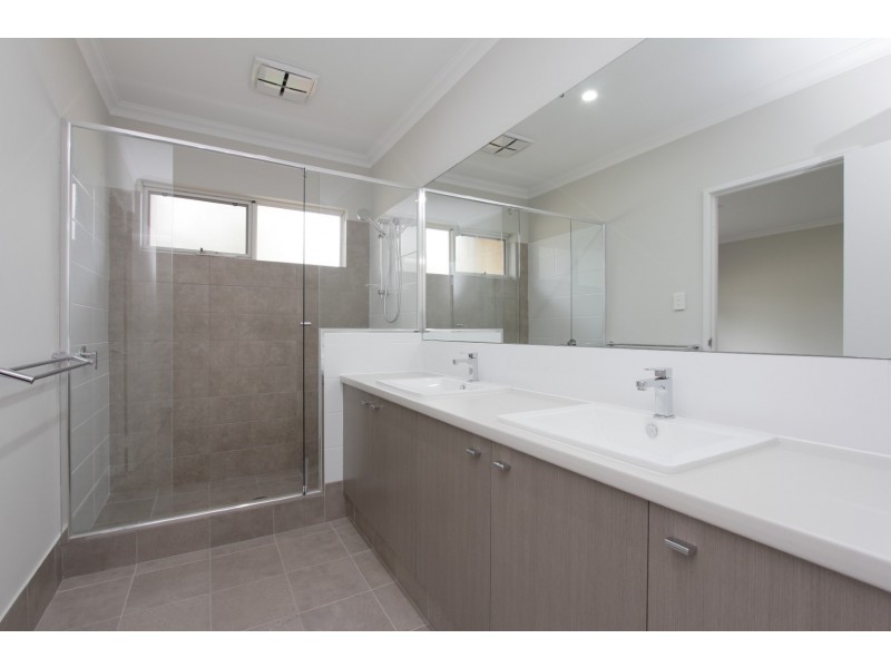 15 Dod Green, Cloverdale WA 6105