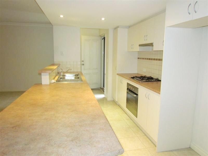 6/8 Hillcrest Road, Kewdale WA 6105