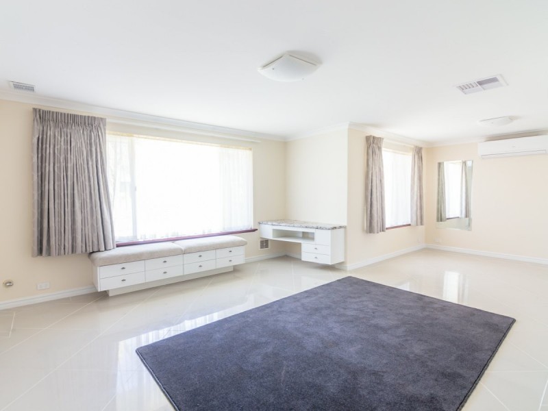 55 Ningaloo Way, Thornlie WA 6108