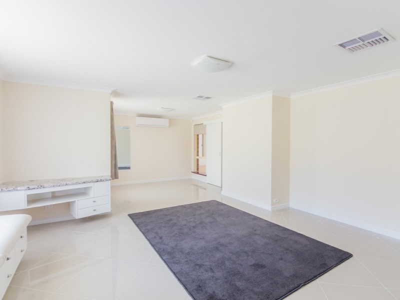 55 Ningaloo Way, Thornlie WA 6108