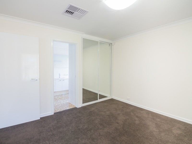 55 Ningaloo Way, Thornlie WA 6108