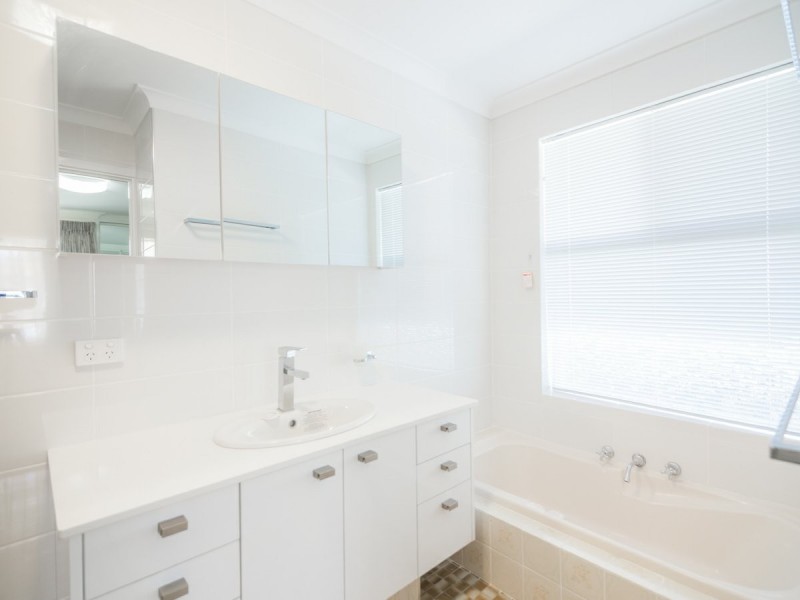 55 Ningaloo Way, Thornlie WA 6108