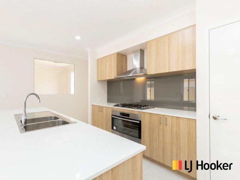 35 Lewisham Vista, Success WA 6164