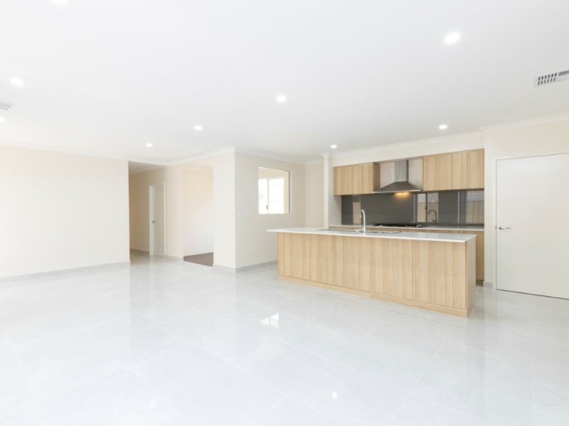 35 Lewisham Vista, Success WA 6164