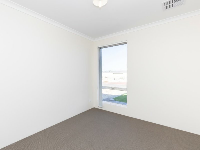 35 Lewisham Vista, Success WA 6164