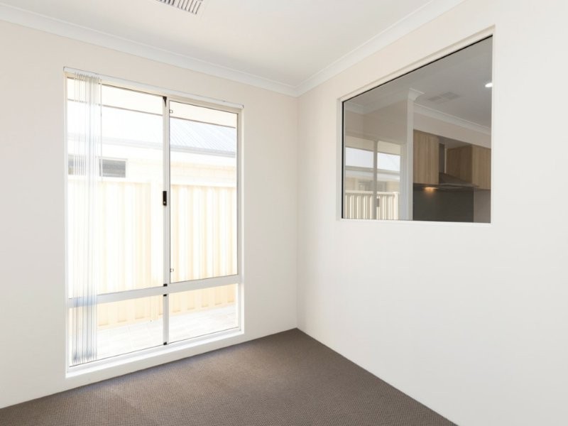 35 Lewisham Vista, Success WA 6164