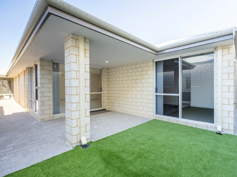 35 Lewisham Vista, Success WA 6164