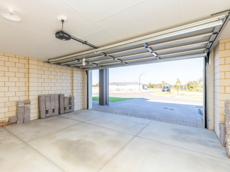 35 Lewisham Vista, Success WA 6164