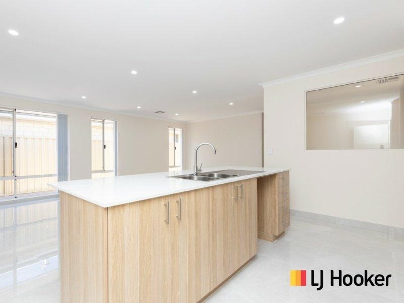 35 Lewisham Vista, Success WA 6164