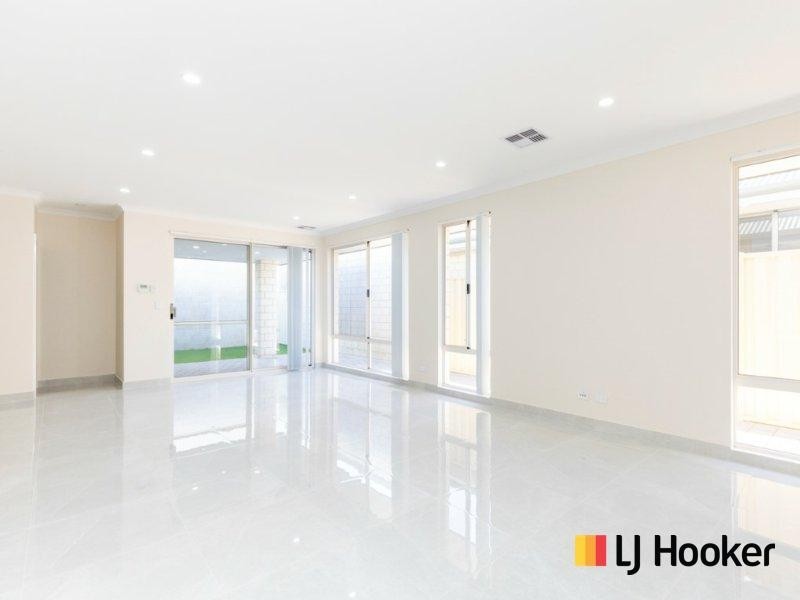 35 Lewisham Vista, Success WA 6164