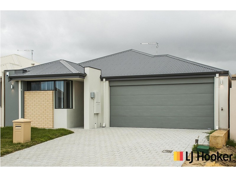10 Vignerons Loop, Hocking WA 6065