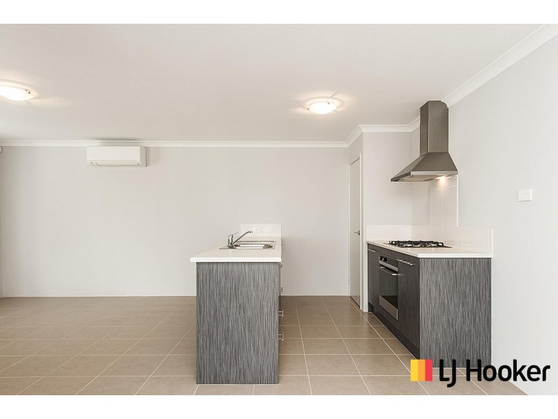 10 Vignerons Loop, Hocking WA 6065