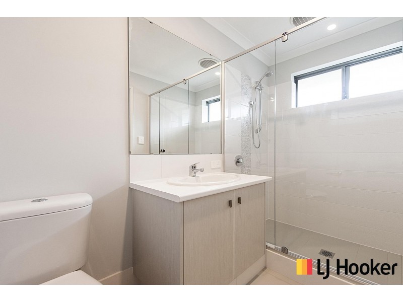 10 Vignerons Loop, Hocking WA 6065