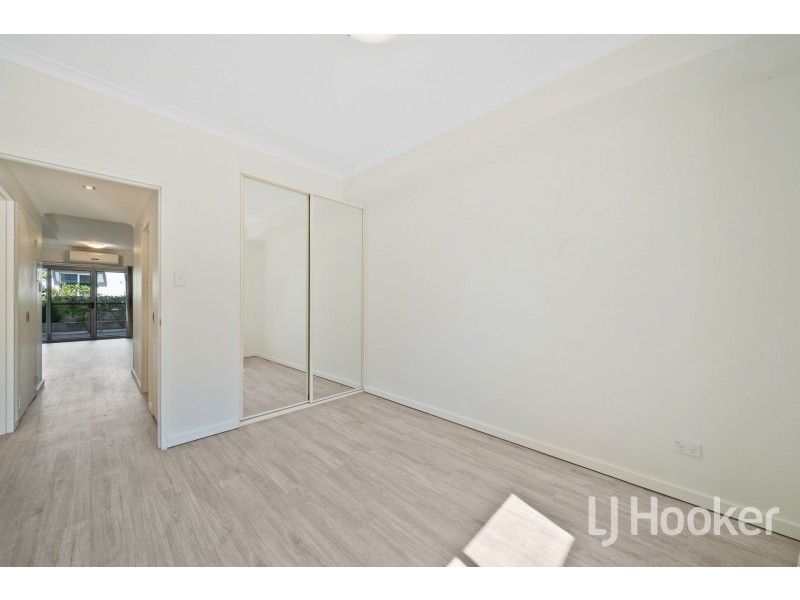 2/6 Ibera Way, Success WA 6164