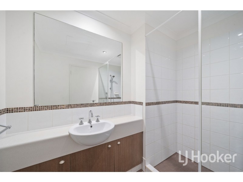 2/6 Ibera Way, Success WA 6164