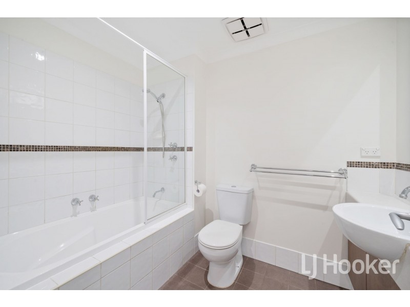 2/6 Ibera Way, Success WA 6164