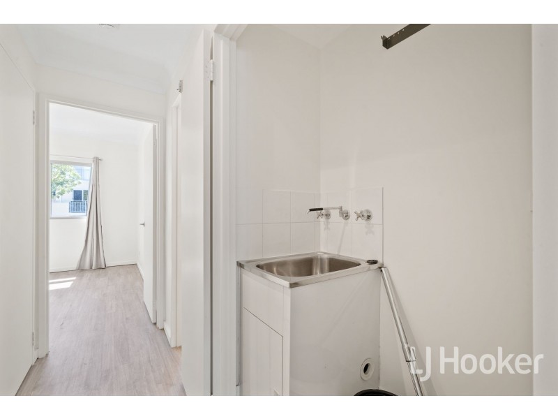 2/6 Ibera Way, Success WA 6164