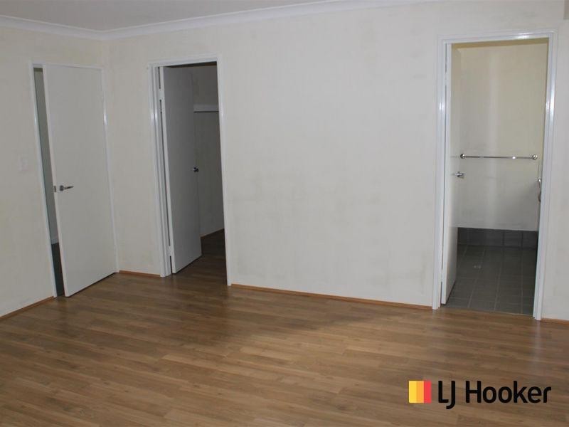 16 Rhodes Rise, Coogee WA 6166