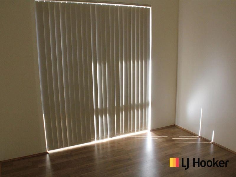 16 Rhodes Rise, Coogee WA 6166