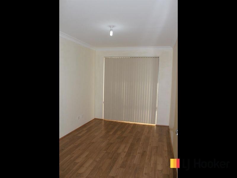 16 Rhodes Rise, Coogee WA 6166