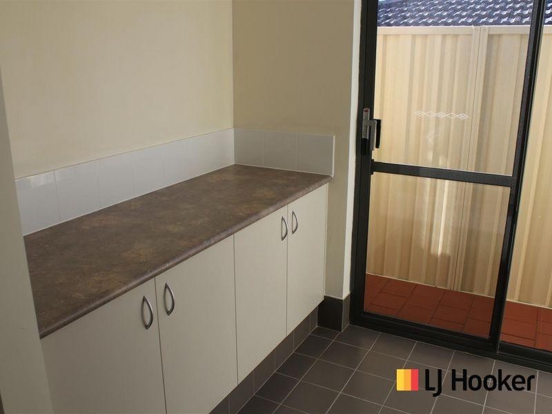 16 Rhodes Rise, Coogee WA 6166